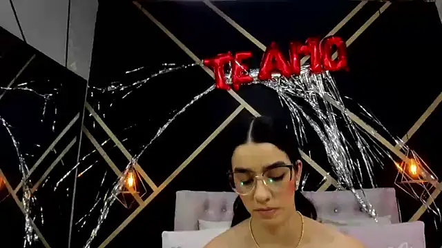 CelesteCox: онлайн-секс-чат