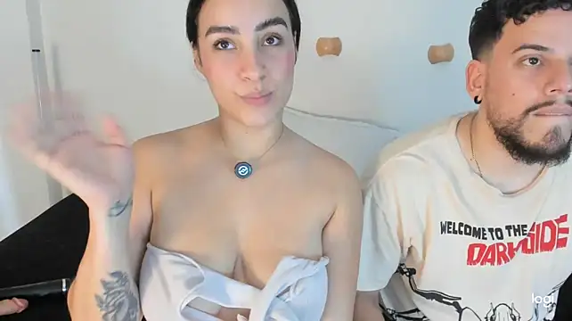 צ'אט XXX בשידור חי של blue_and_peter