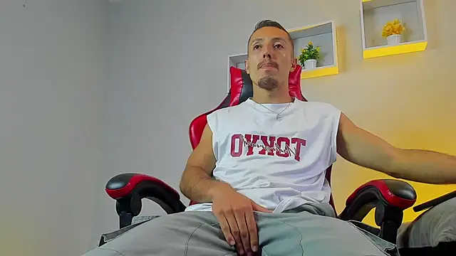 Lorenzo_Vellum Chat XXX in diretta