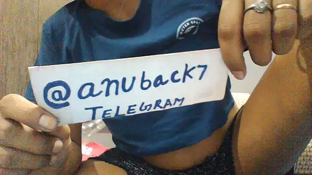 צ'אט XXX בשידור חי של shalini_fire