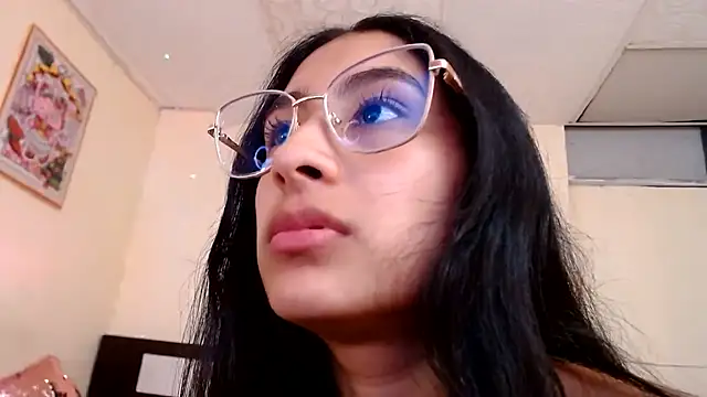 Chatroom XXX en direct de chika_hellar