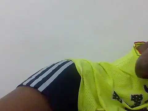 Young_Cie's Live Chat Room