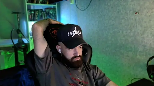 _Serious_Man Chat XXX live