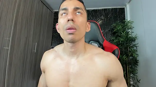 Erik_castlen Live XXX chat