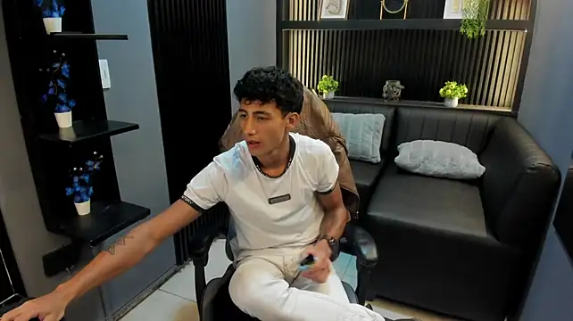 MaxiimoRomano_ Chat XXX in diretta