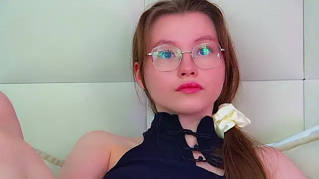 KeiraAsti Chat XXX in diretta