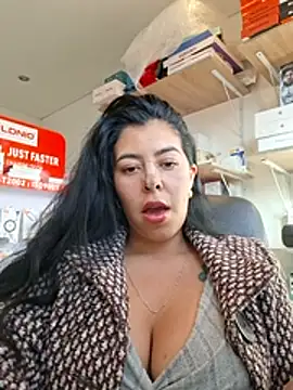 Chat XXX en directo de Luianna