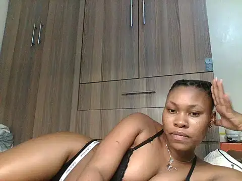 Juicyy_afriq Adlı Modelin Canlı XXX Sohbeti