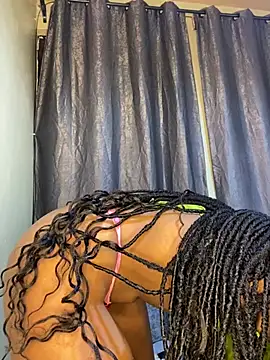 Chat +18 de Sexylatisha ao vivo