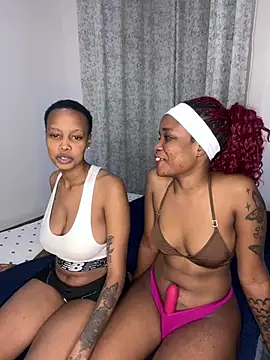 Chatroom XXX en direct de Temptress_angel