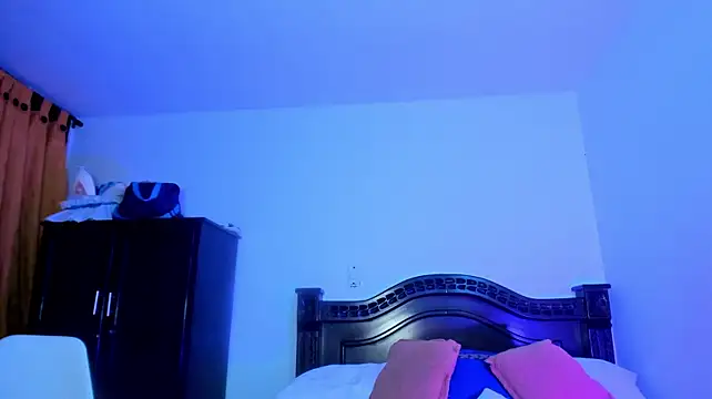 Živý XXX chat milkqueenboobs