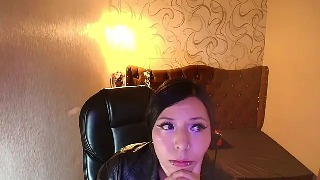 Chatroom XXX en direct de HannaCarrter
