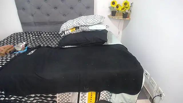 sasi_luna's Live XXX Chat