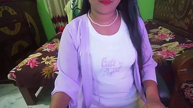 BengaliQueenStar Chat XXX in diretta