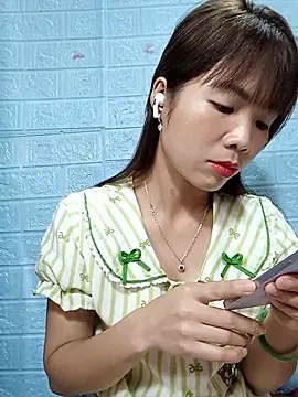 AmyLinee01's Live XXX Chat