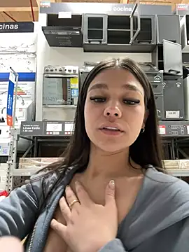 Alyshanon18 Chat XXX live
