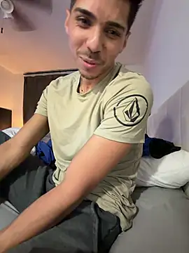 WavyAlloy30 Chat XXX in diretta