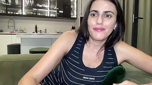 Rineliadi's Live XXX Chat