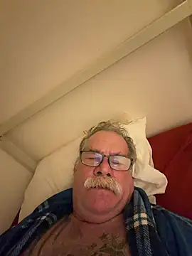 Chatroom XXX en direct de Caesar_Baxter