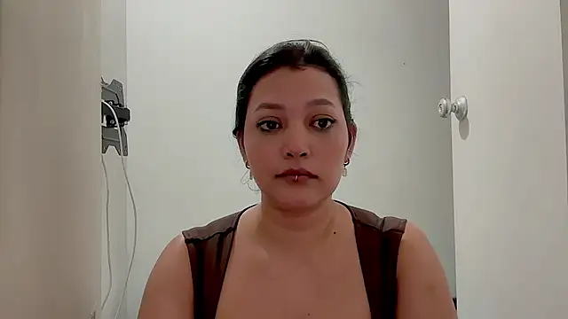 Chatroom XXX en direct de MarcellaGriffin