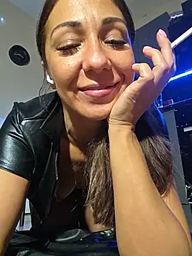 LeticiaWoods Adlı Modelin Canlı XXX Sohbeti