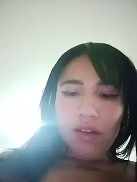 Živý XXX chat _Luna_Blooms