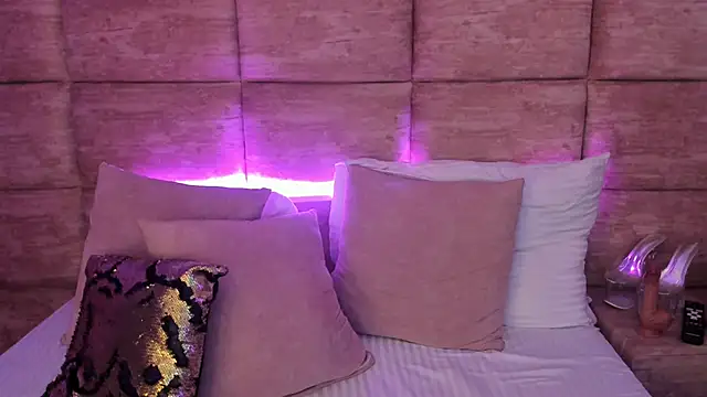 NinaHillen Live XXX chat