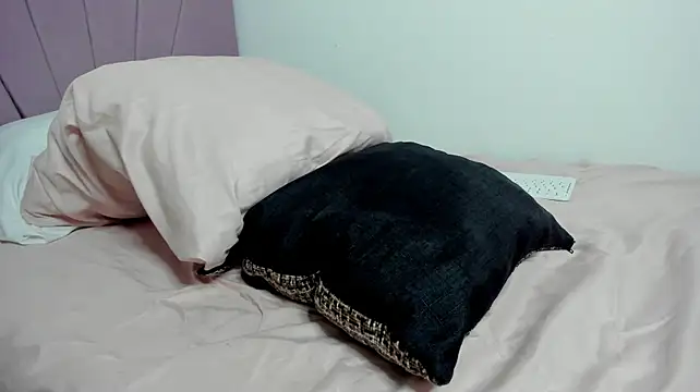 Chatroom XXX en direct de Amira_Falak