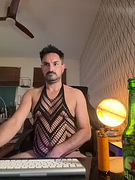 tomz0819 লাইভ XXX চ্যাট