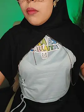 ElinaaxのライブXXXチャット