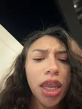CocoaGigiMuse XXX чат на живо