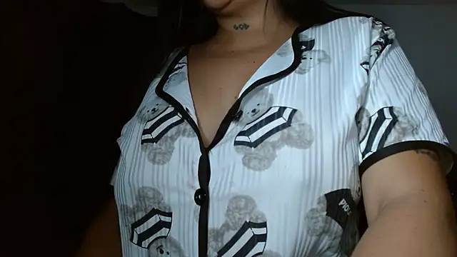 Chatroom XXX en direct de lovemee_30