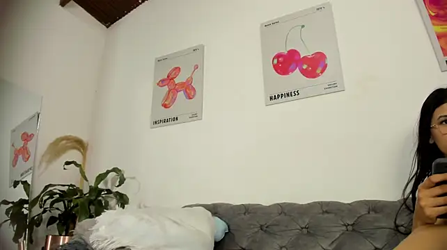 Czat XXX na żywo – misha_loop