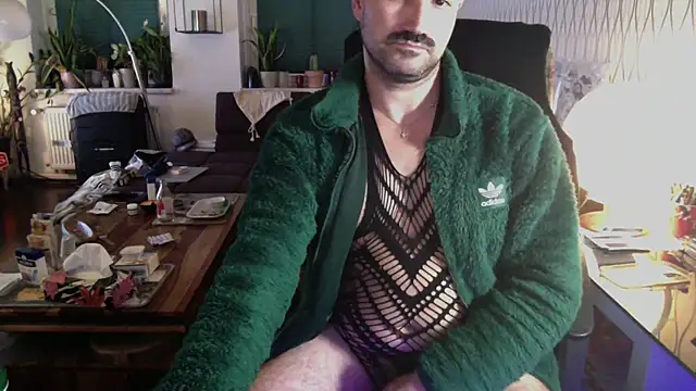 tomz0819 – Live XXX-chat