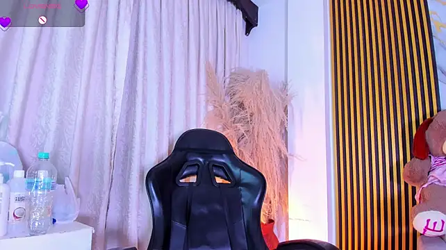 alejagarcia_ Adlı Modelin Canlı XXX Sohbeti