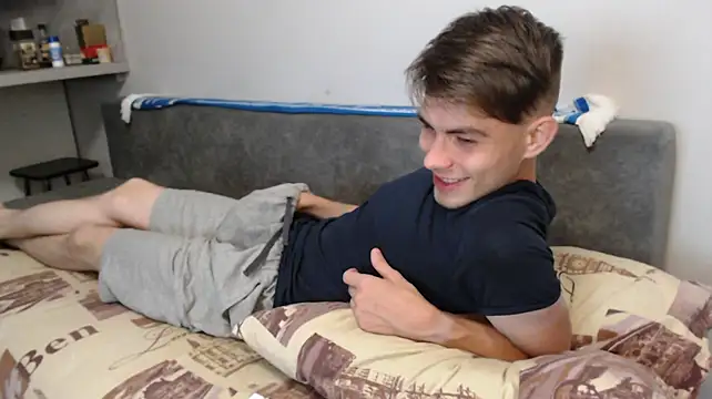 Student_Oliver XXX чат на живо
