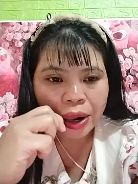 Xuka_lyss Adlı Modelin Canlı XXX Sohbeti