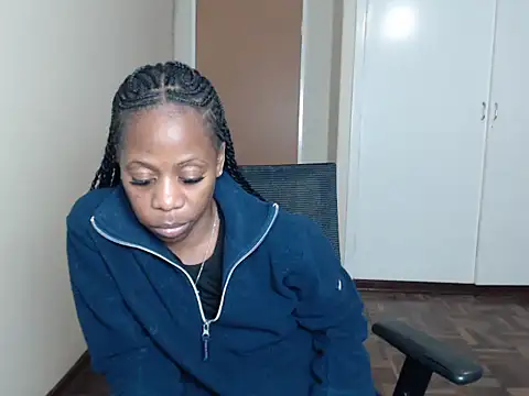 Chat +18 de QUEENMANDYY ao vivo