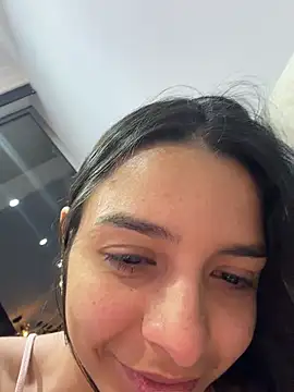 violeta365 Adlı Modelin Canlı XXX Sohbeti
