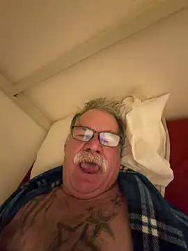 Živý XXX chat Caesar_Baxter