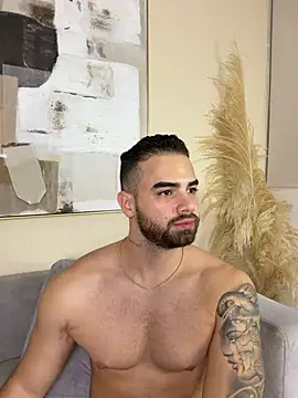 XXX chat uživo modela PaulPhoenix_