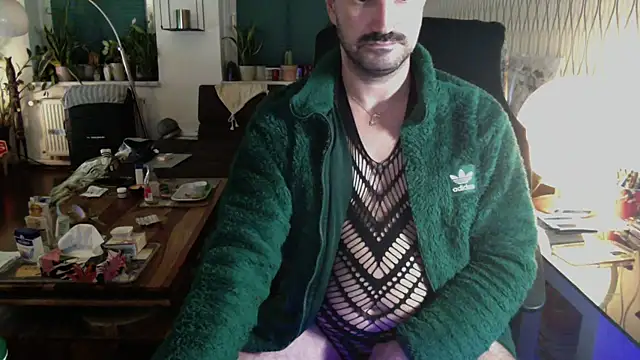 tomz0819 – Live XXX-chat