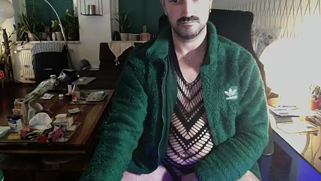 Chat +18 de tomz0819 ao vivo