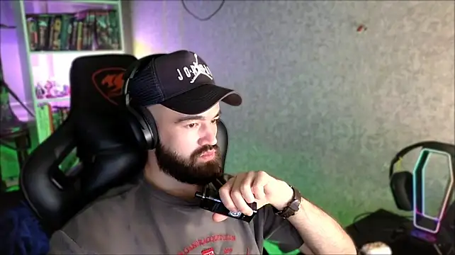 Chat XXX en directo de _Serious_Man