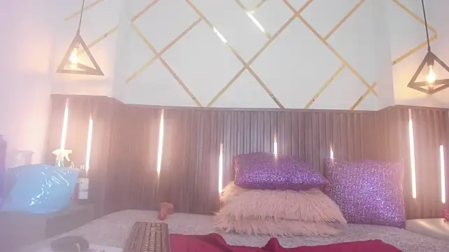 MeganNightt live XXX chat