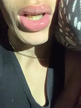 MiroKari2 live XXX chat