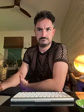 tomz0819 Live XXX Chat