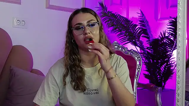 Chatroom XXX en direct de Abby__White