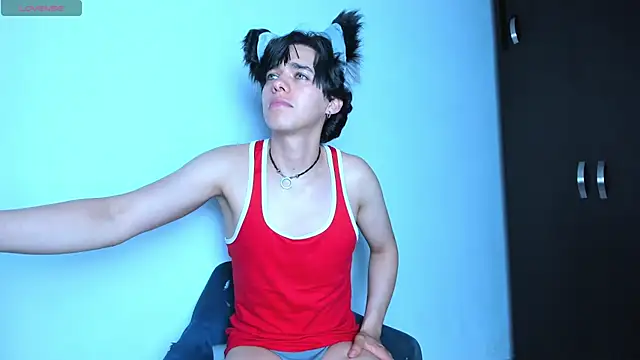แชท XXX สดของ Fox-white