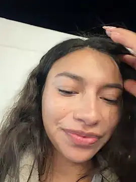 Chat +18 de CocoaGigiMuse ao vivo